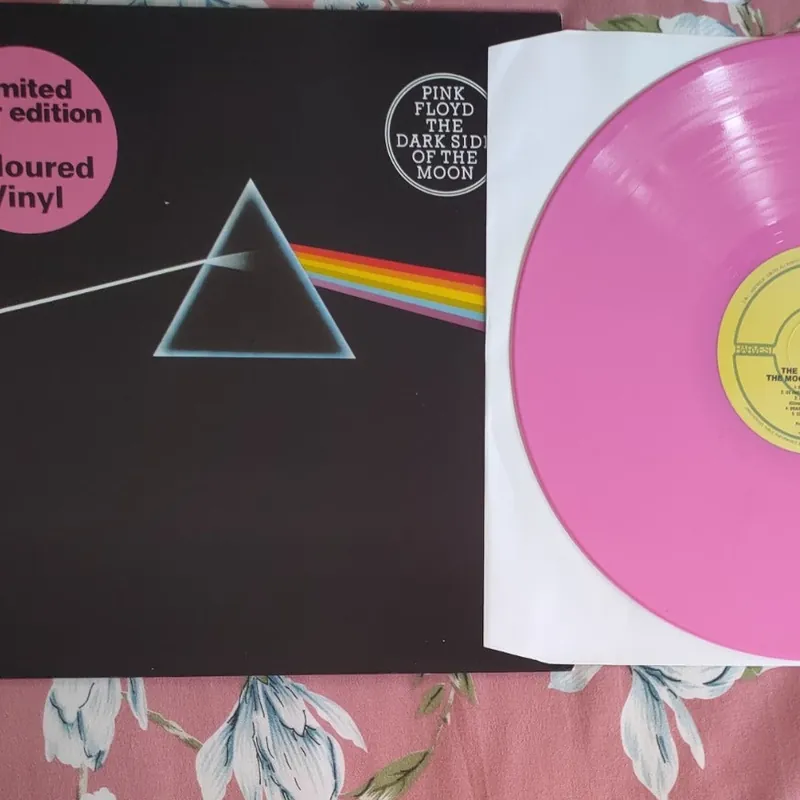 Viral Pink Floyd – The Dark Side Of The Moon (MINT) HN Marketplace